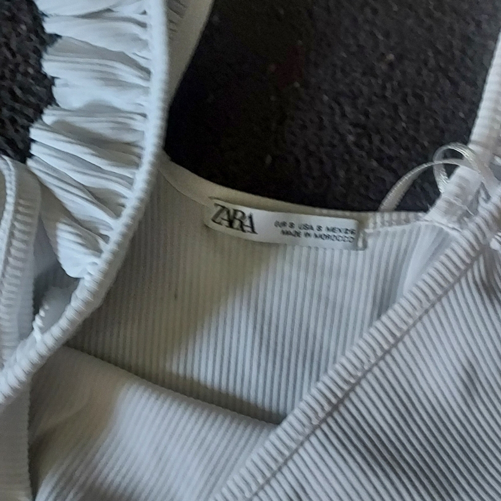 Zara xs bodysuit white ribbed